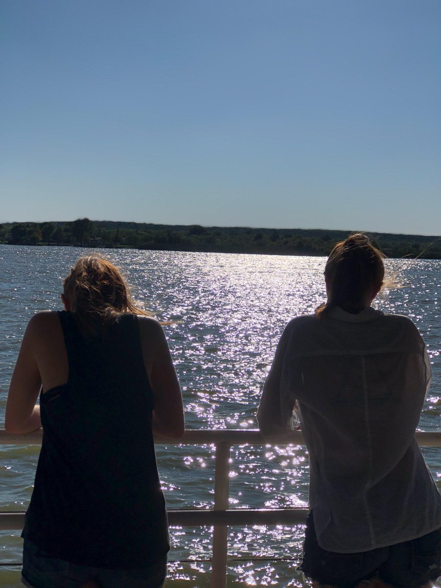 AngeloState's tweet photo. #RamFam members are enjoying an evening at the #angelostate Lake House before the start of the semester tomorrow. #angelorw https://t.co/n5HicAk7FY