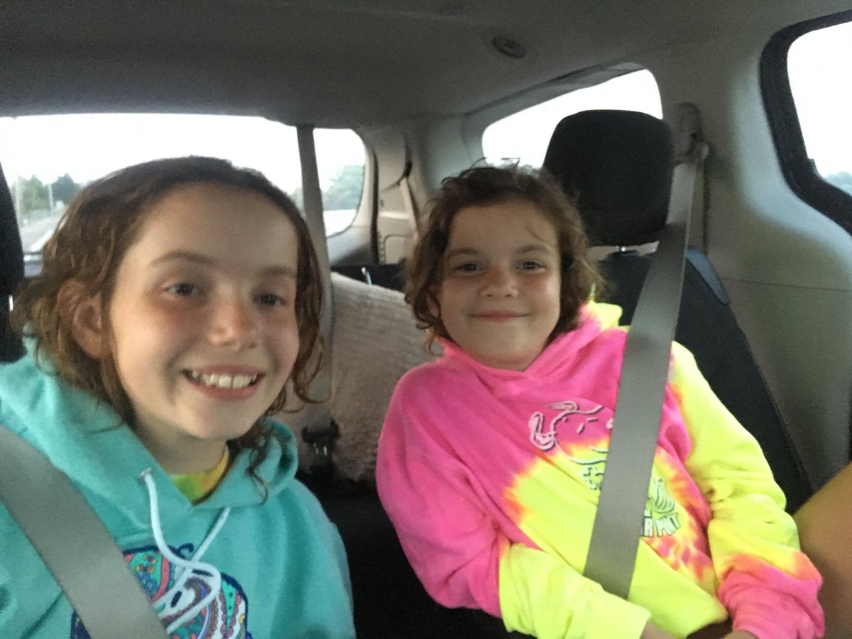 jenniferlhowe's tweet photo. On the way home. Good thing only one of us has school tomorrow. #pleasebringcoffee Making the most of #Locssummer https://t.co/TGlbyg6Mfh
