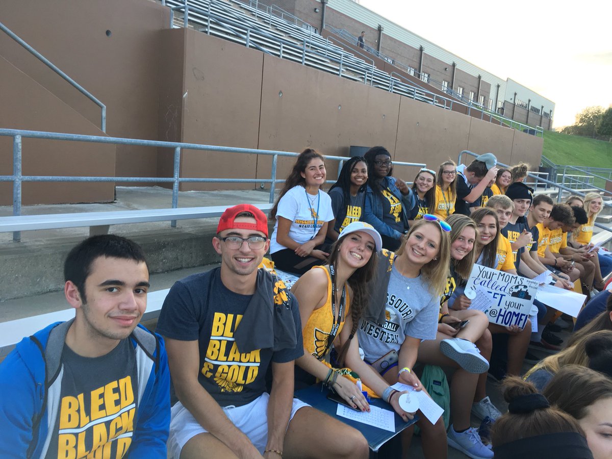 lideeeuhh38's tweet photo. You know team indigo all came in Griffon gear! #GriffonEdge18 #gogoindigo #GriffUpNotDown #BestAround #BleedBlackandGold https://t.co/qgS0gTpxww
