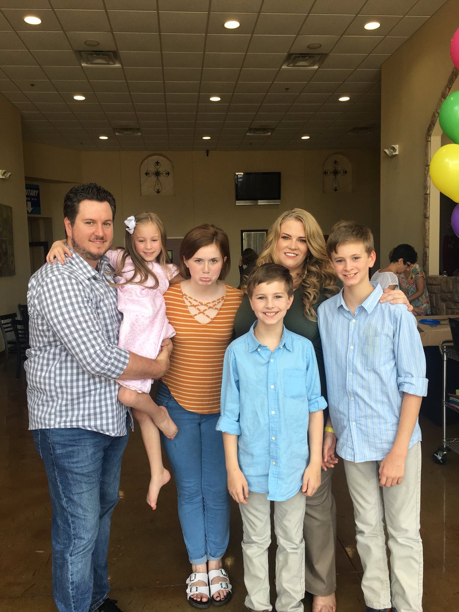 lilcbennett's tweet photo. One of the hardest goodbyes will forever be to my youth pastor. He’s the reason I have such an appreciation for church and God! I know y’all on are on to bigger better things but I have a deep appreciation for all you do in the lives of students!! @marcusvail https://t.co/XrvvQFsxfF