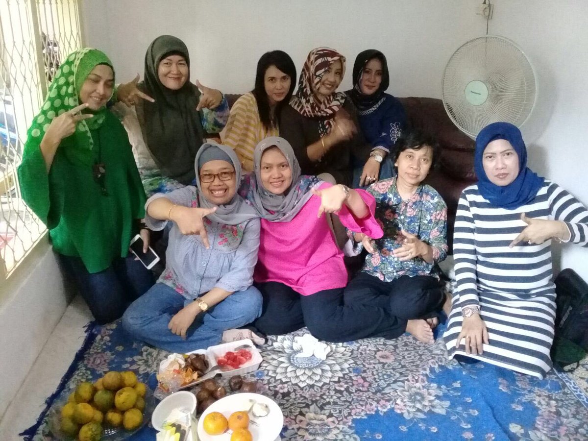 Senangnya bisa ketemu teman2 jaman Di SMa