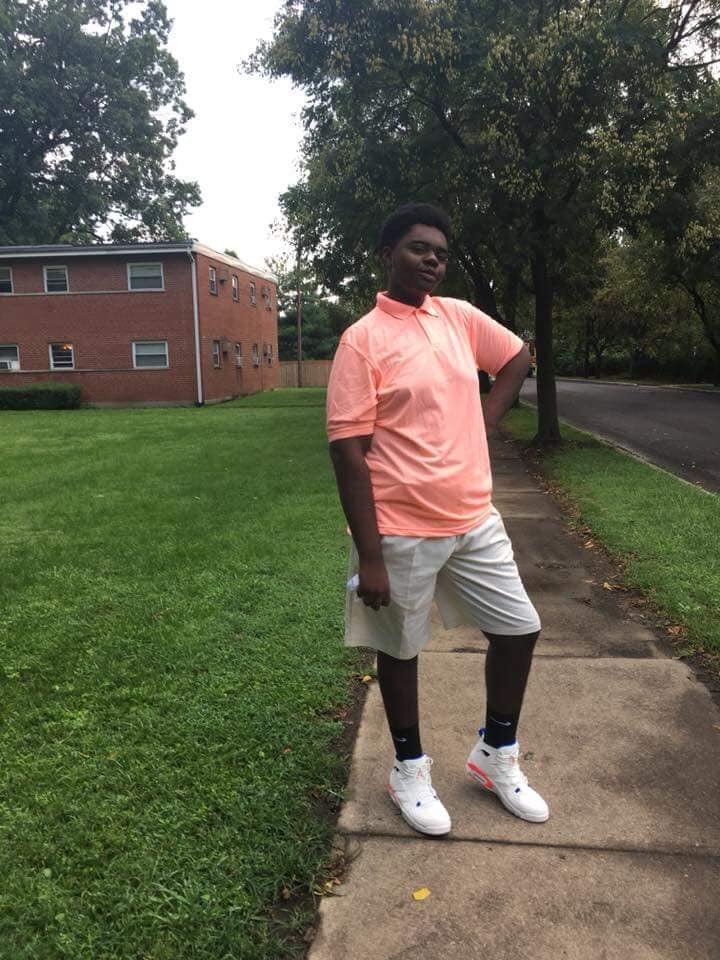https_trevione's tweet photo. I’m Proud Of Myself I’d Been Unhappy About My Weight For So Long I thought I’d be big forever and last year I Decided To Make A Change. On The Left Was Me June 2017 (350lbs) And On The Right is me August 2018 (273lbs) it was a big change and If I can do it so can you https://t.co/bS8b7TTcbQ
