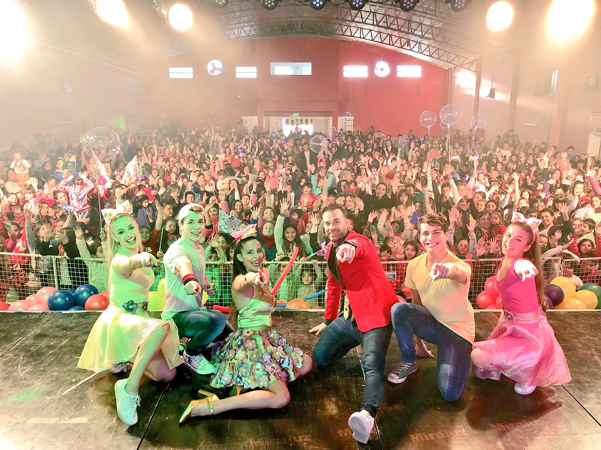 FELIZ CUMPLE CASTELLI!!! 🎂🎊🎉🎈
Gracias por invitarnos a festejar con toda la ciudad!!! ❤️❤️❤️❤️❤️❤️