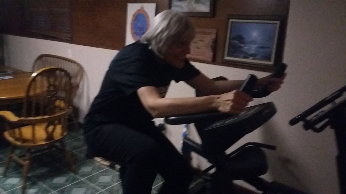 witke_sarah's tweet photo. #parksidepicturechallenge Bike riding https://t.co/JPetL2GAYX