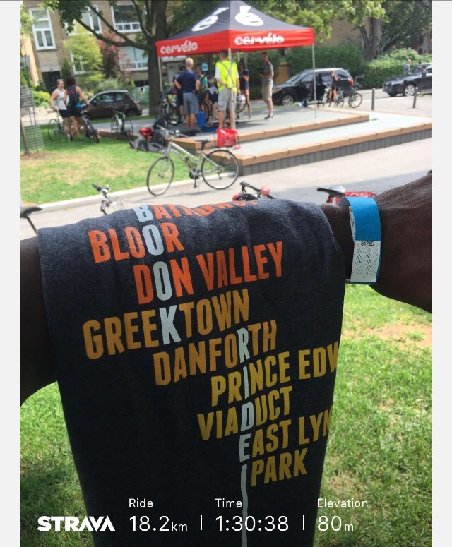 LanrickBennett's tweet image. Couldn’t stay for full ride (Had to meet the kiddie parents for @TDSBBlake at 3 this afternoon) But what a wonderful time with you, the authors and all of your volunteers. Also I got my Shirt! xo #BookRide #Viaduct100 #BuildTheGrid
