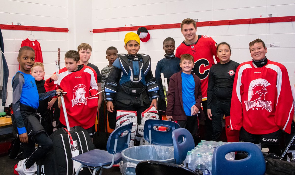 FlamesFdn's tweet photo. That’s a wrap on the @NHLFlames @SportChek Development Camp with @SAIT_Trojans and @CSECRKerr Thank you to our dedicated volunteers and participants for another unforgettable weekend of hockey!
#DevCamp18 #flamesfoundation #differencemakers #leadership #teamwork https://t.co/NQXFVHrKDy