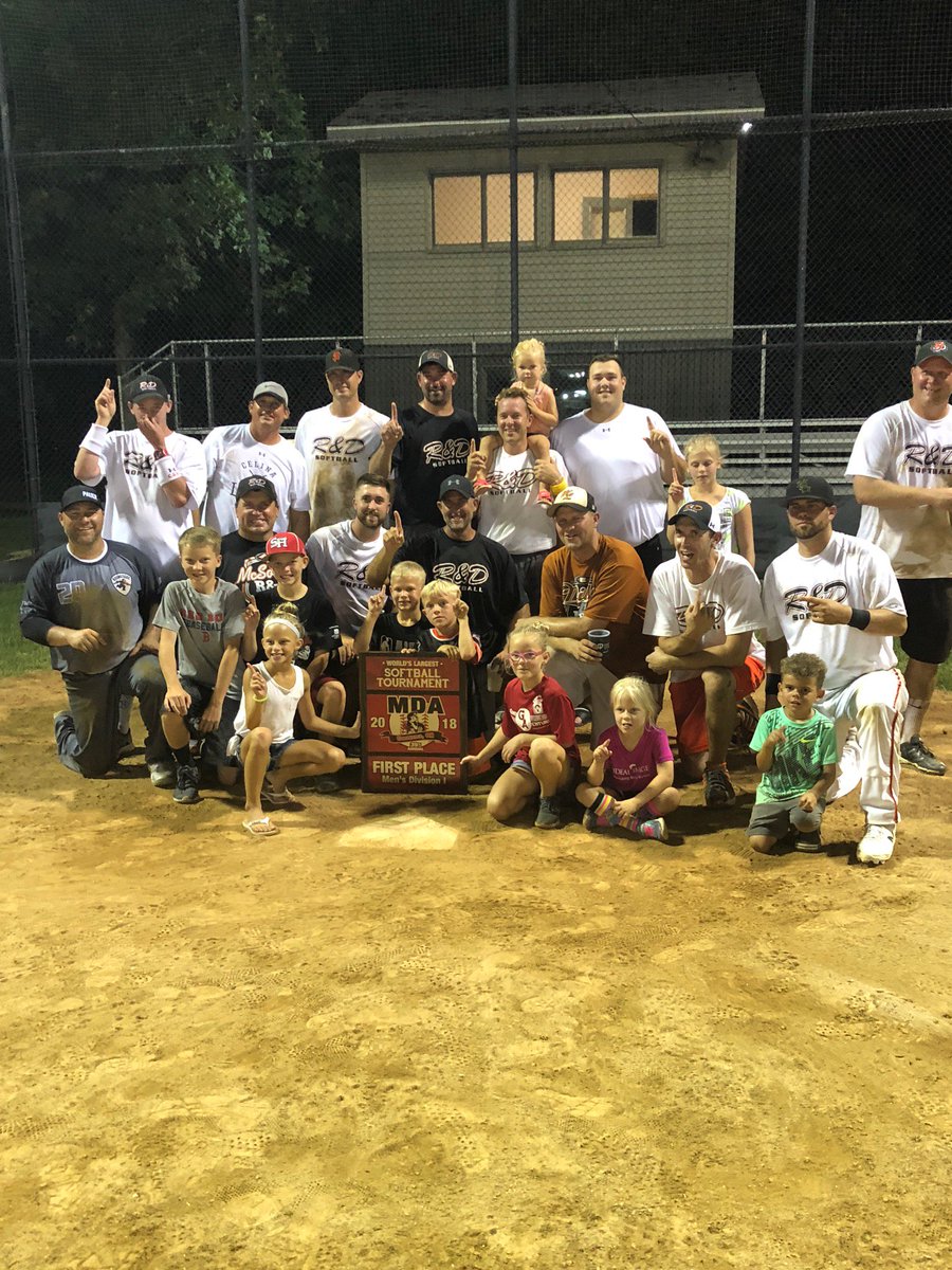 tsief5's tweet photo. This is somewhat unbelievable. Lost first 1 and won 9 straight to win the 2018 MD Tournament. Average age today was 37+ #Fun #MDchamps https://t.co/NMZyJQfh9S
