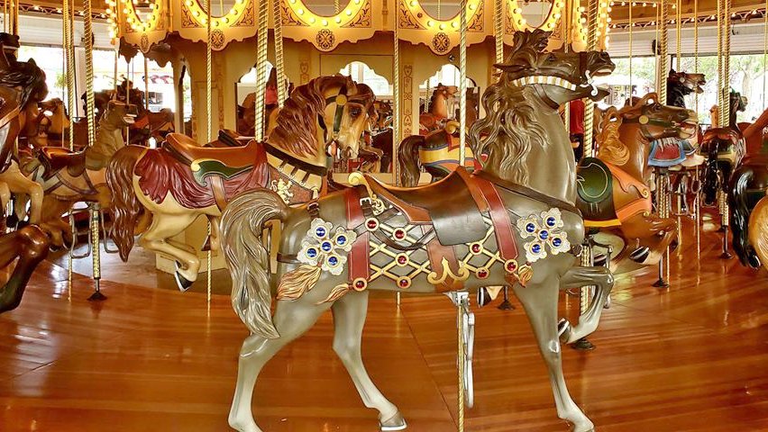 amusementtoday's tweet photo. #SundayFunday: Visiting the #carousel at Seabreeze Amusement Park in #Rochester, #NewYork. The 1996 ride replaced an antique carousel that was lost to a fire in 1994. New ride was designed by the fifth generation of the Long family, park owners. (Pics: Eddie Vélez) @SeabreezePark https://t.co/B61SV48Sa3
