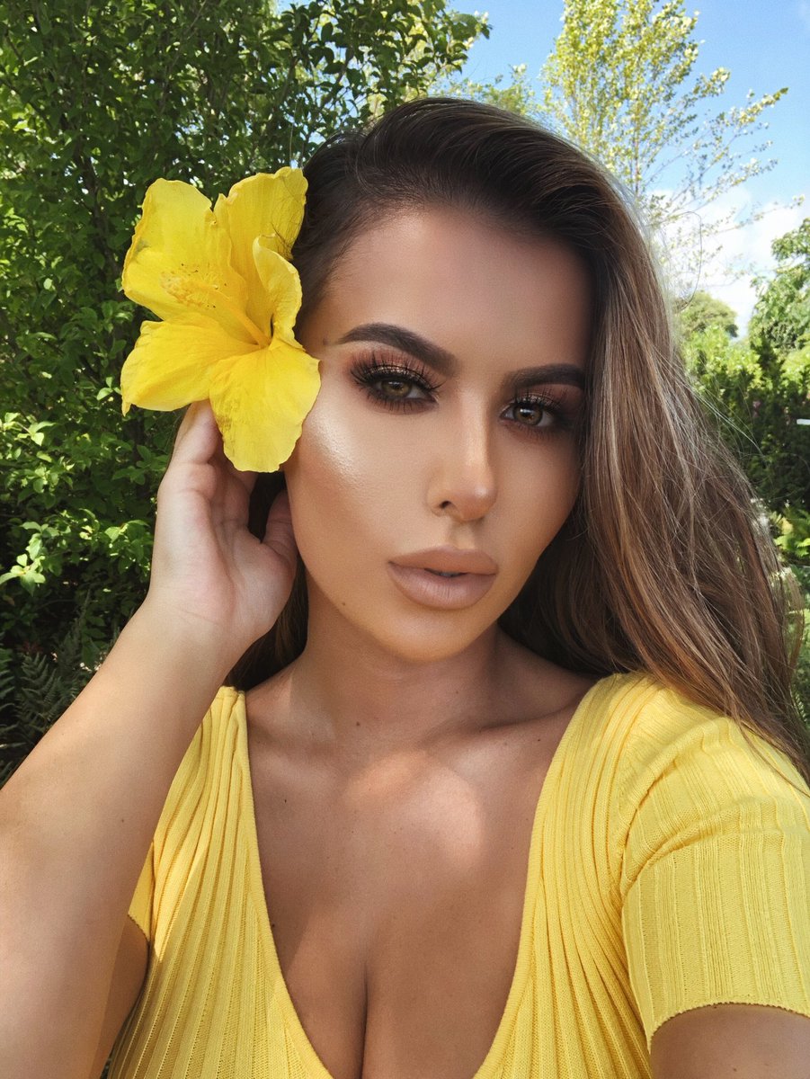 amrezy's tweet photo. Look on the bright side 🌼 https://t.co/bPxaYBwNN3