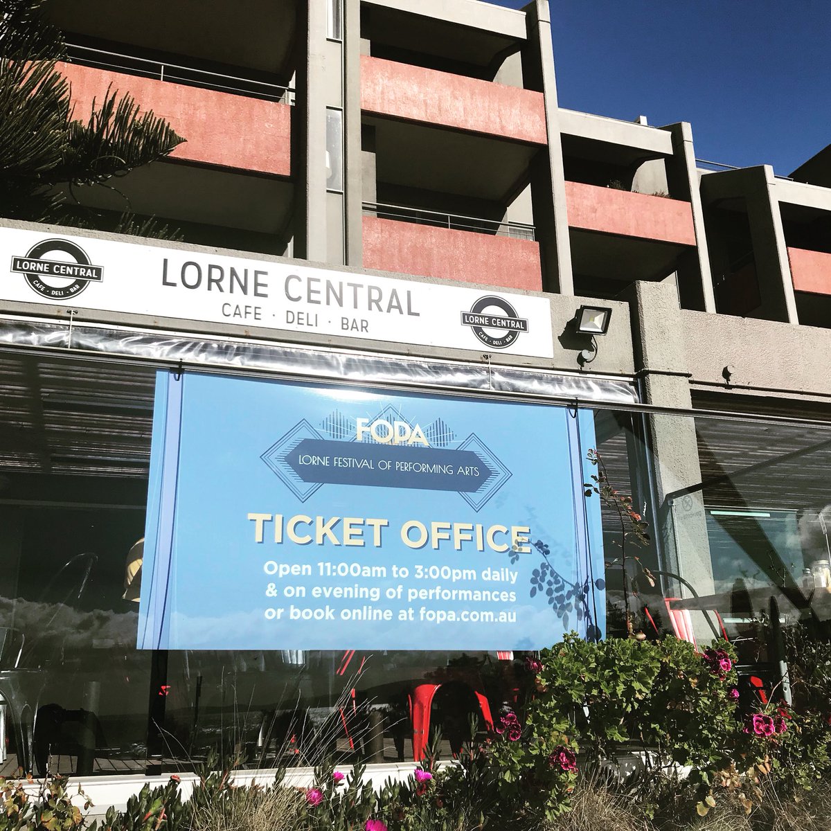 Box office now open! We’ll be on hand at @lornecentral 11am-3pm daily, plus of a night shows are on. 

<a href="/welovelorne/">We Love Lorne</a> #greatoceanroad #lorne #sunisout #springisintheair