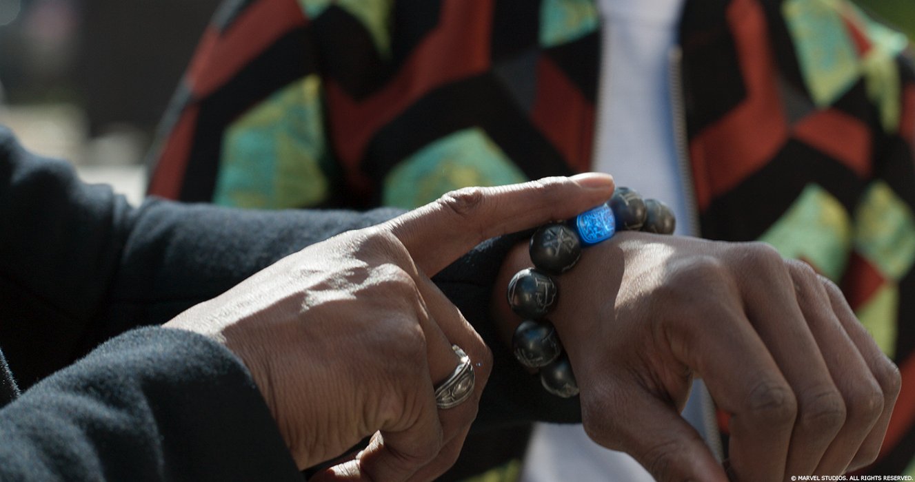 Marvel Black Panther Collector Replica Set - Kimoyo Beads