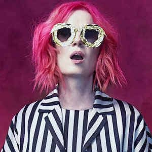 El mundo necesita más Shirley Manson y menos Nicki minaj happy birthday!!! 