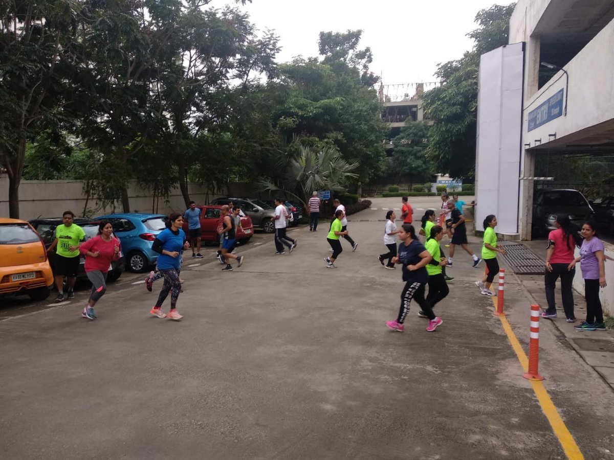elitaBhaag's tweet photo. #BhaagElitaBhaag new #Learn2Run batch with cross training. Few joined #RunForACause. Speedsters  Preparing for #SpeedRuns. Seniors exploring #Unexplored #Bengaluru for FutureRuns. https://t.co/qRKSCTVDzC