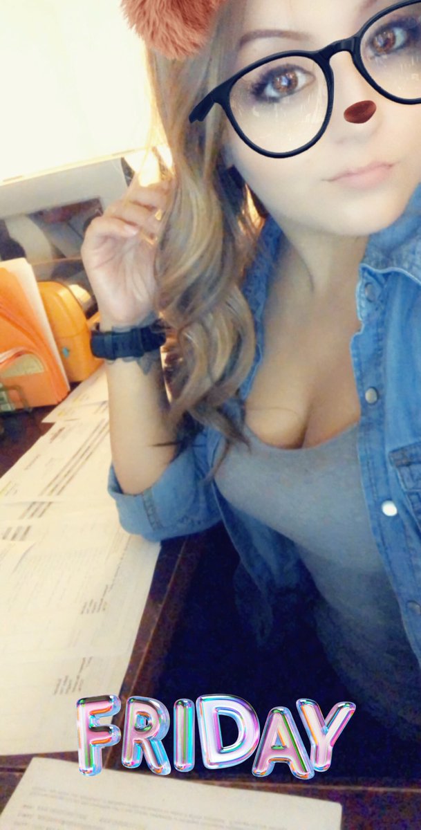 Friday was good 🤑🖤 #FilterHappy #SnapChat p.brooke https://t.co/YIhsvTj3bD