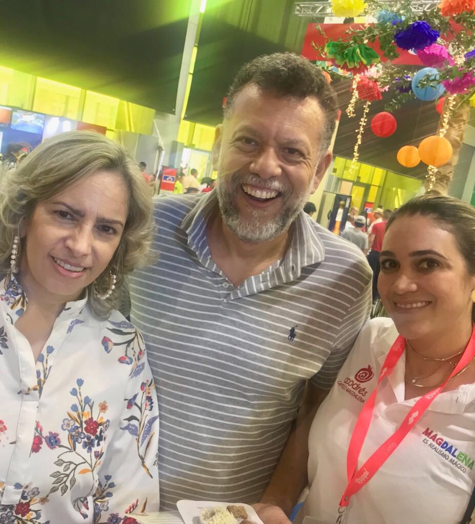 Acodresmag's tweet photo. Con #Cayeye #Casabe #pastademango #Icaco #tortadeBanano #arrozDeBonito deleitamos a más de 20mil visitantes #SaborBarranquilla Excelente representación. @Acodresmag https://t.co/sIy8JUc1ia