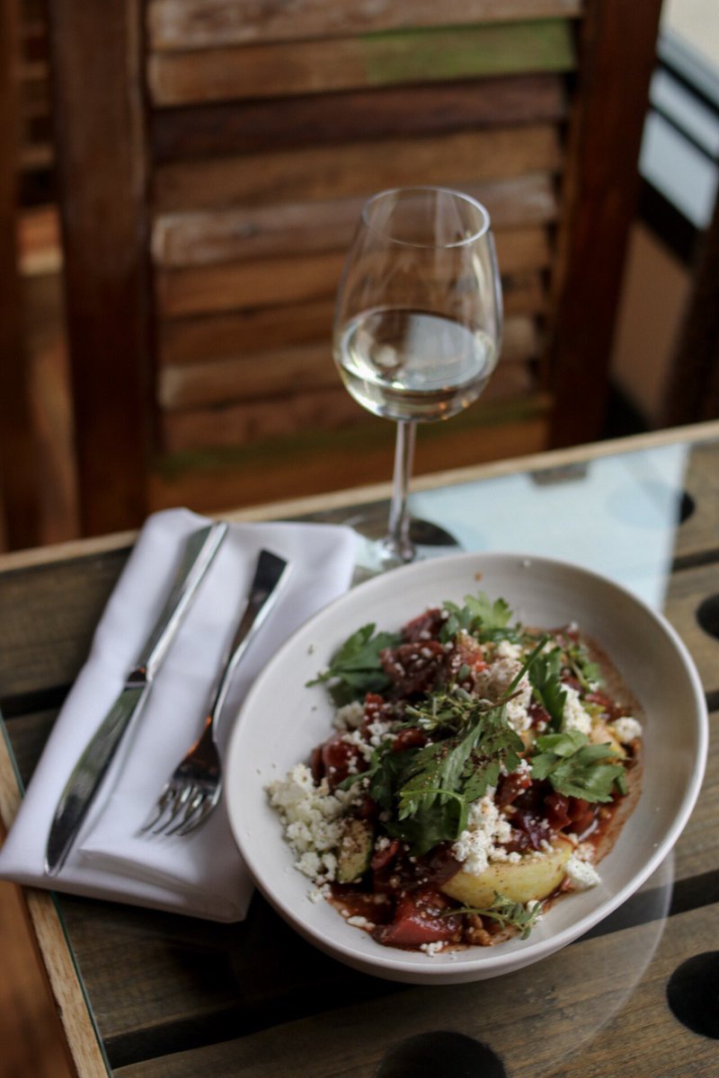 Heirloom tomato salad at Saffron + <a href="/3riverswinery/">Three Rivers Winery</a> 2015 Sauv Blanc = perfection. #WallaWallaWine 🍷🍅✨ #foodporn #WAwine