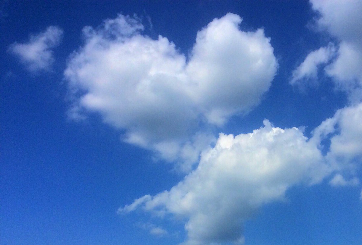 ハート 型 の 雲 の 写真 #ハート型の雲 hashtag on Twitter
