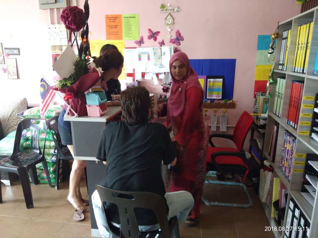 jpnm_penang's tweet photo. 27.08.2018. Program bersama Y.B Zulkifli Ibrahim, ADUN Sg. Acheh di Pusat Khidmat ADUN Sg. Acheh, Nibong Tebal, Pulau Pinang.
@jpnm_official 
@kpjpnm 
@chedetofficial https://t.co/6nlDCQ9R5p