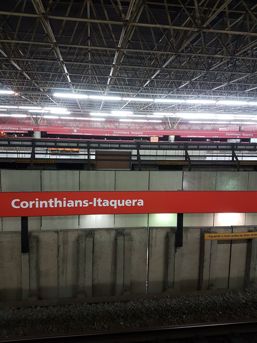 Linha3vermelha's tweet photo. 04h57 Devido falha técnica, metrô não está operando no momento...#CPTM #BDS1 @grupo_diario (AF) https://t.co/XcISKpY2HJ