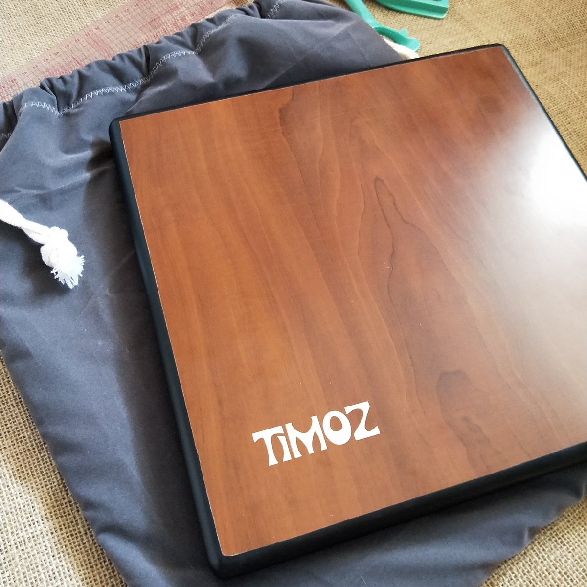 eLseArts's tweet photo. Drawstring carrier with softpad customized for TiMOZ cajon #timoz #cajon https://t.co/6M14oyXPve