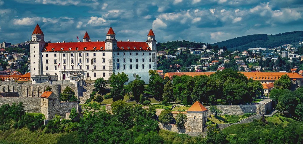 BecasArgo's tweet photo. Buenos días (Bratislava) https://t.co/MSZedXYDwG https://t.co/yLQIhLfkko