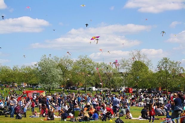 StreathamPeople's tweet photo. Streatham Kite Day next weekend! Such a highlight in the calendar... https://t.co/WTSk7Zg3j5 https://t.co/rhDSLQFWxQ