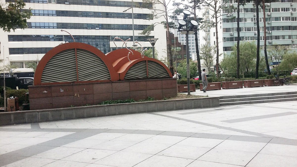 [공지] 오늘 아이돌스타 육상 선수권대회 팬클럽석 인원체크는 오후 5시 30분에 사진 속 장소(롯데캐슬베네치아 메가몰동 1층 광장)에서 진행됩니다.
#WannaOne #워너원