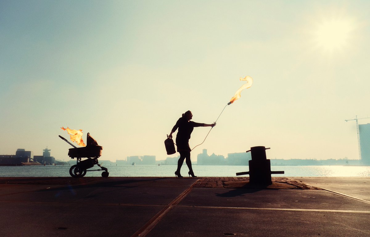 Wie wil fietsen, moet durven vallen. En wie de kersen wil, moet in bomen klimmen. Een risicovolle komedie! <a href="/straatfestival/">Fries StraatFestival</a> presenteert: Compagnie Mobilette met #SAFE. 12.15 en 15.00 uur! #UITlwd18 #Leeuwarden uitfestivalleeuwarden.nl/programma/comp…