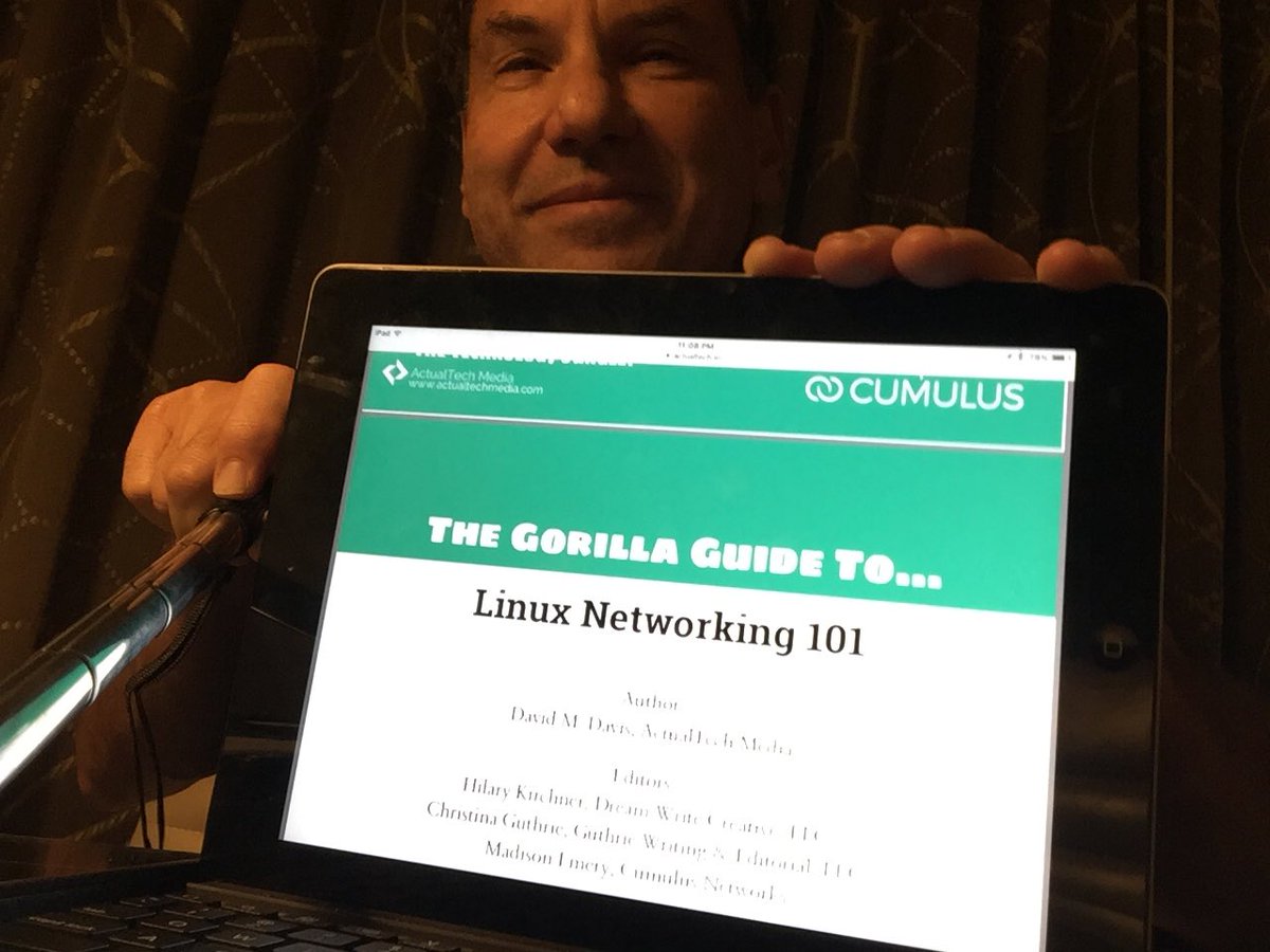jer2239's tweet image. Learning Linux Networking with my #Gorillaguide after the Solutions Exchange at #vmworld2018.