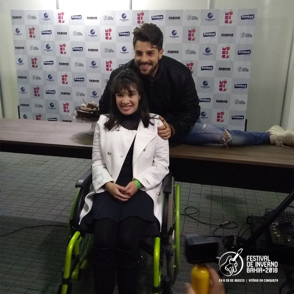fiboficial's tweet photo. Alok realizando sonhos e comemorando seu aniversário durante a coletiva de imprensa do #FIB18. https://t.co/9Bm2aW1yaN