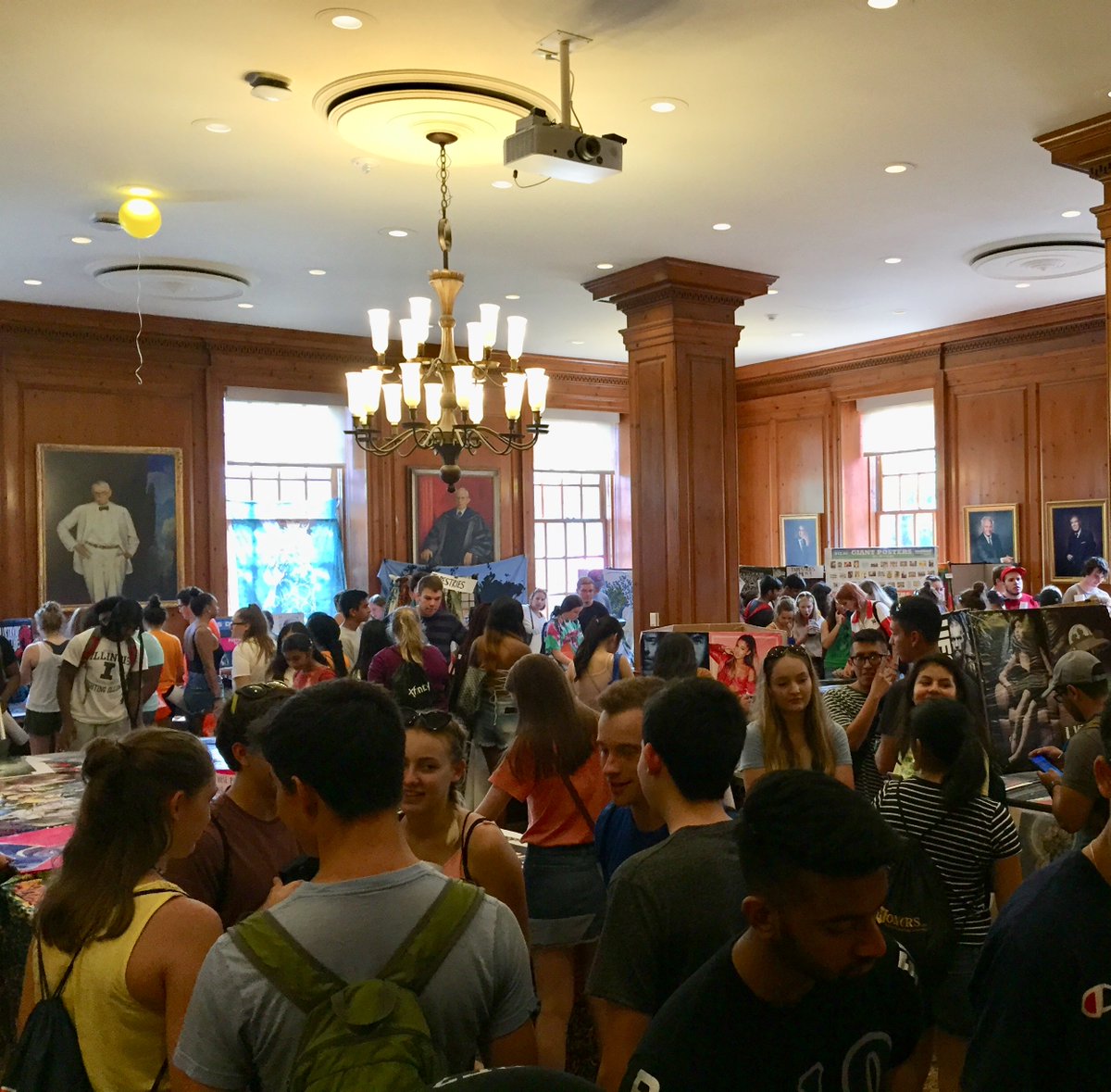 bigpostersale's tweet photo. Illini, you really TURNED OUT! today was 👏ri👏dic👏u👏lous👏. the UIUC poster sale goes on for 5 more days, so come on back when it’s quieter &amp; take a calmer browse! We open at 9am 🌅 all week! #illinois2022 #illini #illinisquad #uiuc #uiucpostersale https://t.co/R6vXjtv0M8