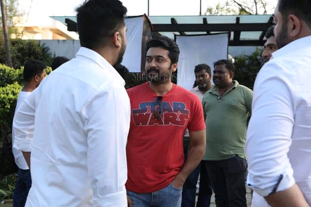 Chrissuccess's tweet photo. #ChekkaChivanthaVaanam

Surya, STR, Arun Vijay, Aravind Swami. https://t.co/sXG5DvFjxM