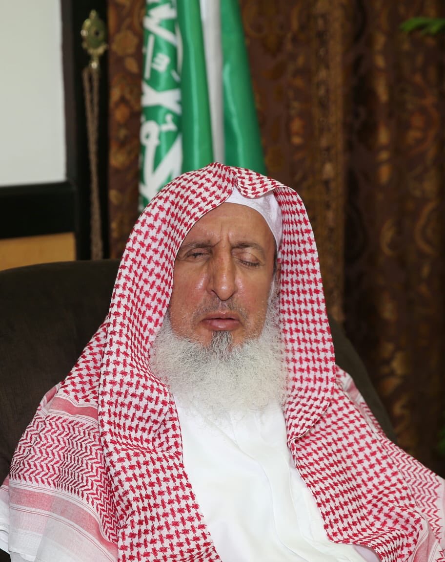 aliftasa's tweet photo. #سماحة_المفتي العام وأصحاب المعالي أعضاء اللجنة الدائمة للفتوى يباشرون عملهم في مقر الرئاسة بالرياض اليوم الاثنين بعد مشاركتهم في أعمال موسم حج هذا العام https://t.co/27zQmJXKSv