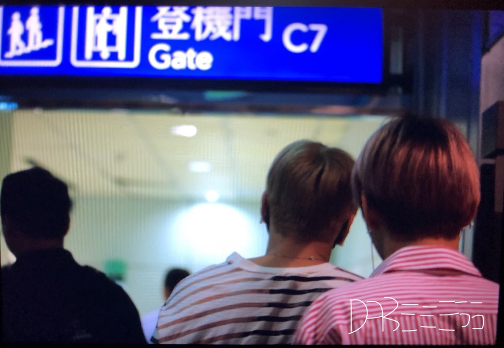 dabeeegg's tweet photo. 180827 桃園出境
다니엘 왜 또 이 옷이ㅠㅠㅠㅠ
#강다니엘#姜丹尼爾#KANGDANIEL https://t.co/GjJMKDfNID