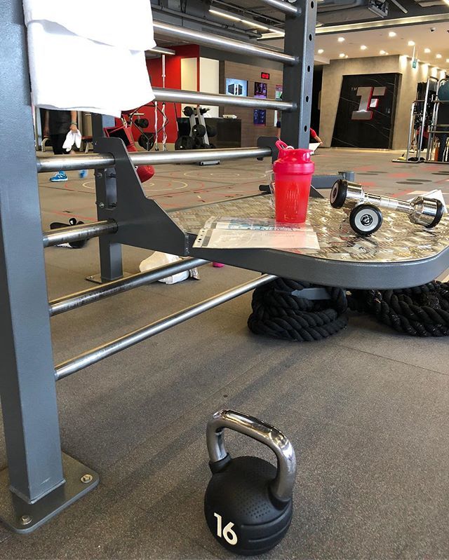 LimLuLuYES's tweet photo. Back to the grind. Strength training day πͺπ» ππ»ββοΈ .
#ZP8 #healthyforlife #nutrition #healthyfood #fitness #fatburningmachine #ifinallyfoundthemissinglink #PFCevery3 https://t.co/rHxpHFd3SO https://t.co/ofUddII3c3