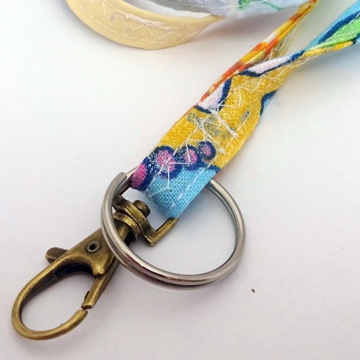 martisanne's tweet photo. Multicolour lanyard, flash drive necklace, id badge holder, key fob, teacher lanyard, key lanyard, swivel clasp, nurse lanyard, key strap https://t.co/iCWVNcy9xO #Etsymntt #EtsyTeamUnity #TMTinsta #KeyStrap https://t.co/piuzSE4Wmp