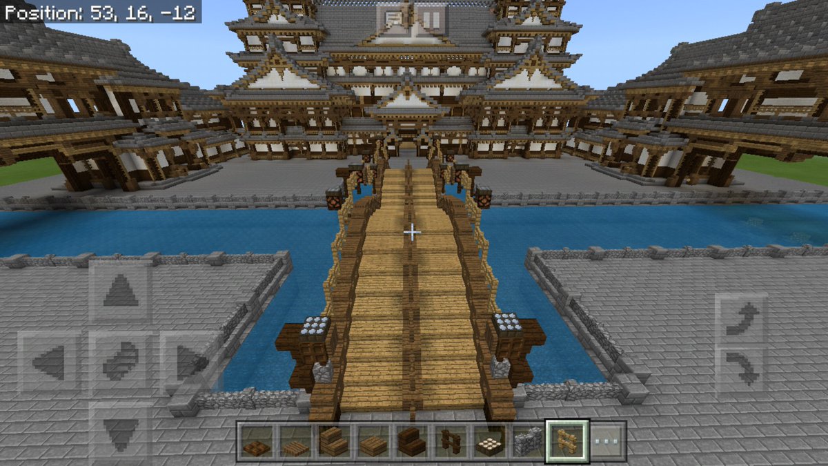 Arex 0722 No Twitter 真ん中が寂しかったので 水路と太鼓橋を作ってみました あと正門を作ったら 建物的には完成です 昨日初めて夜にしてみたのですが 思ったより綺麗で満足してます W Minecraft Minecraftbe マイクラpe T Co 8y5uhtjhlu