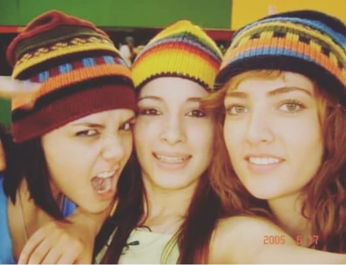 adrianbarrales2's tweet photo. @cynthiaoficial extraño verlas juntas ❤️❤️❤️❤️❤️ https://t.co/AhWa6r0eHP