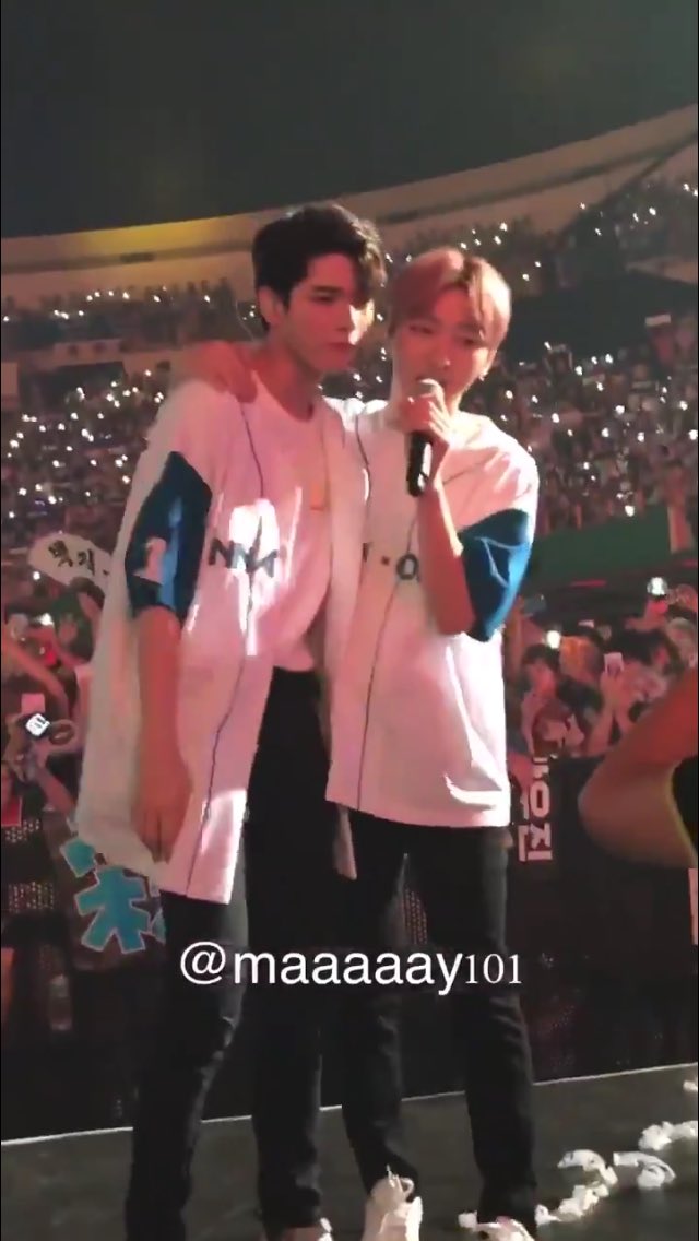 I CAN'T BELIEVE AN ONGSUNG MOMENT HAPPENED LAST NIGHT 
♡＼(￣▽￣)／♡