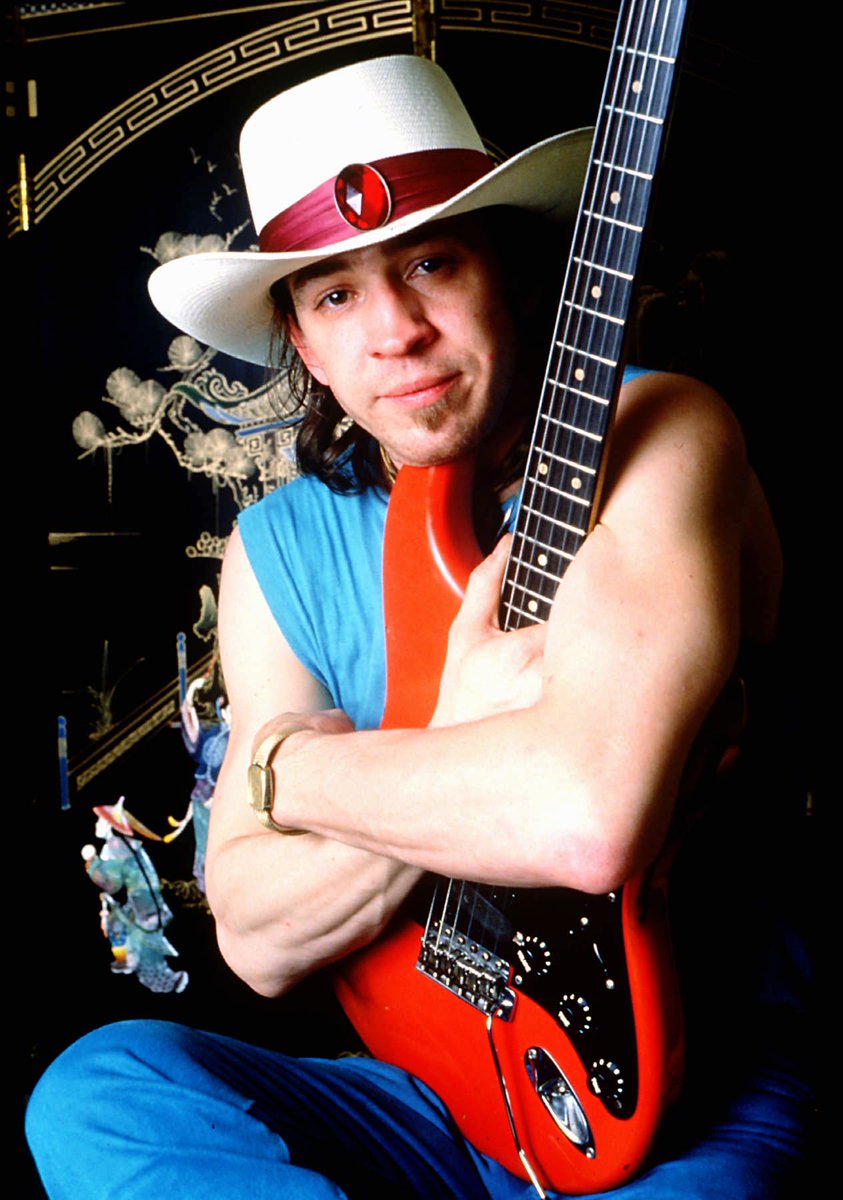 American entertainer #StevieRayVaughan died in a helicopter crash #onthisday in 1990.

#otd #musician #singer #songwriter #producer #guitarist #guitar #blues #music #bluesrock #rock #TexasRock #electricblues #SRV 🎸