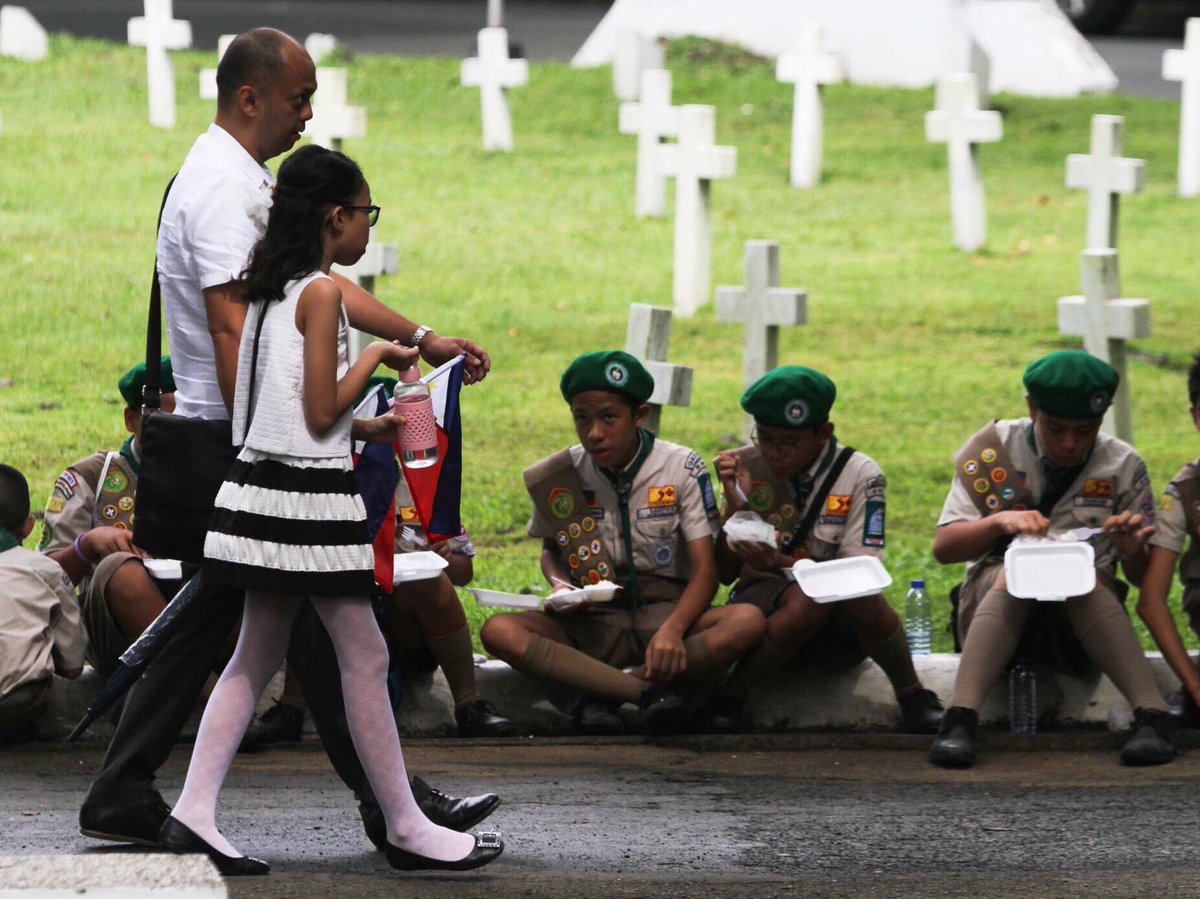 PHNews01's tweet image. President Rodrigo Roa #Duterte leads the commemorative rites honoring the country&apos;s national heroes at the Libingan ng mga Bayani in Taguig City on August 27, 2018.

This day marks the observance of National Heroes Day.

#PartnerForChange
#ComfortableLifeForAll