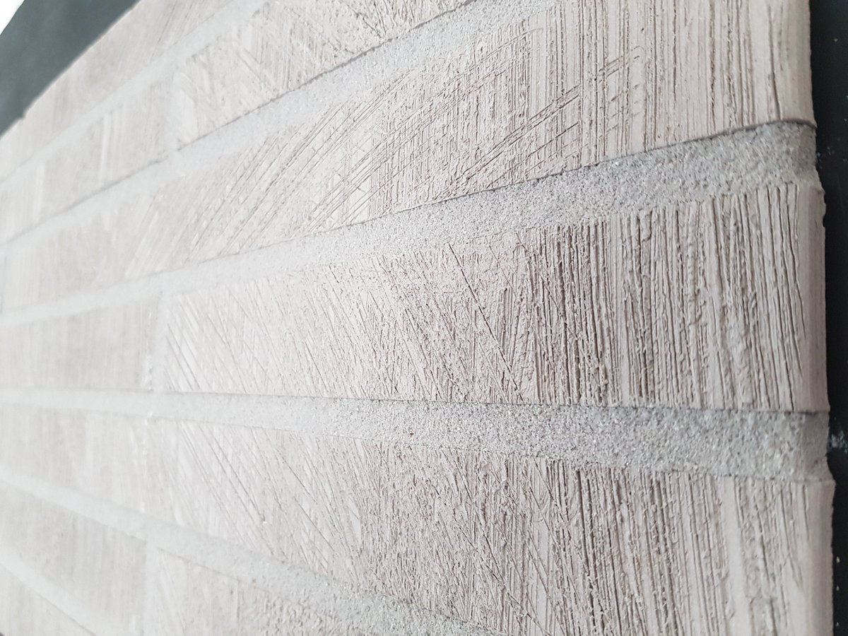 By Janinhoff Klinkermanufaktur, from the city of Münster Germany.

STP-LF490/40-2B-14/1, a longformat pressed &amp; smored brick. Size 490x90x40 mm. Available in 5 colors. 

More info : jps@pgsbv.nl

hashtag#Janinhoff, hashtag#langformaat, hashtag#gesmoord, hashtag#strengpers