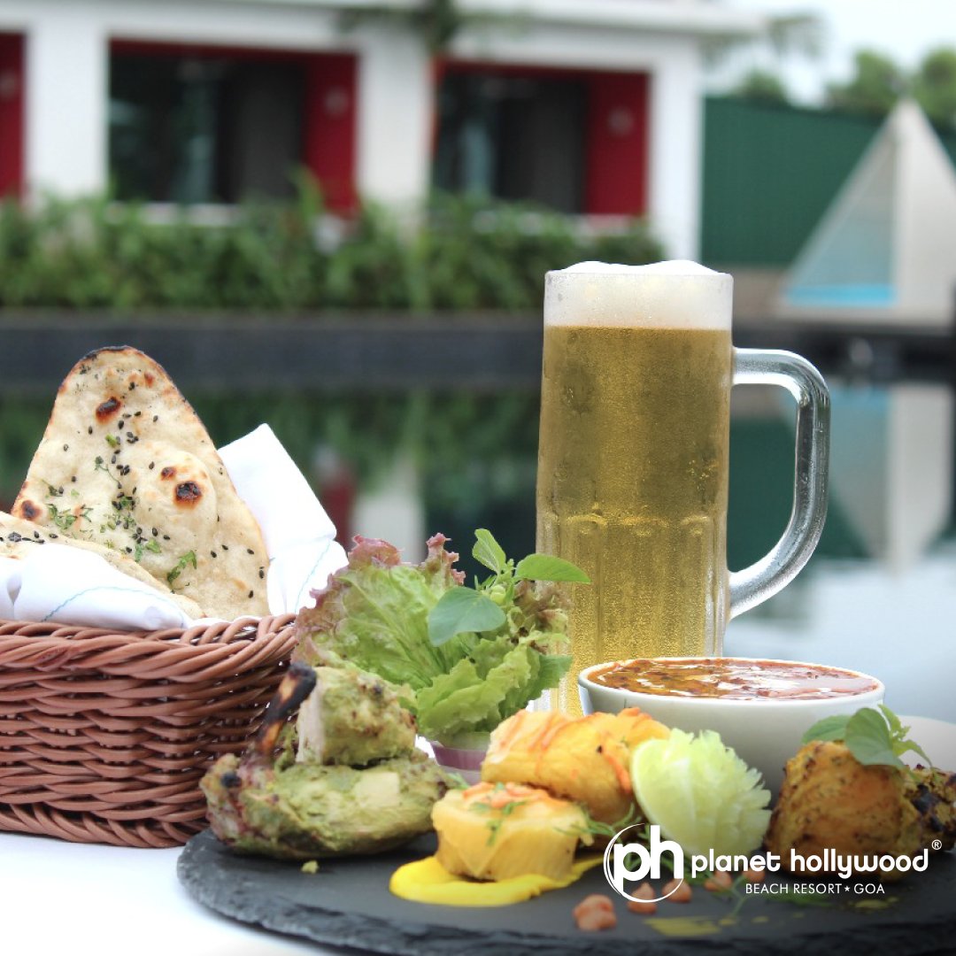 Fame_PH_Goa's tweet photo. Assorted Kebabs, Fresh Naan, Cold Beer and Goan Hospitality. 🍻

#PlanetHollywoodGoa #BeachResort #Utorda #SouthGoa #FameRestaurant #FameFood #fame #Goanhospitality #Goa https://t.co/zwpr6RqtYm