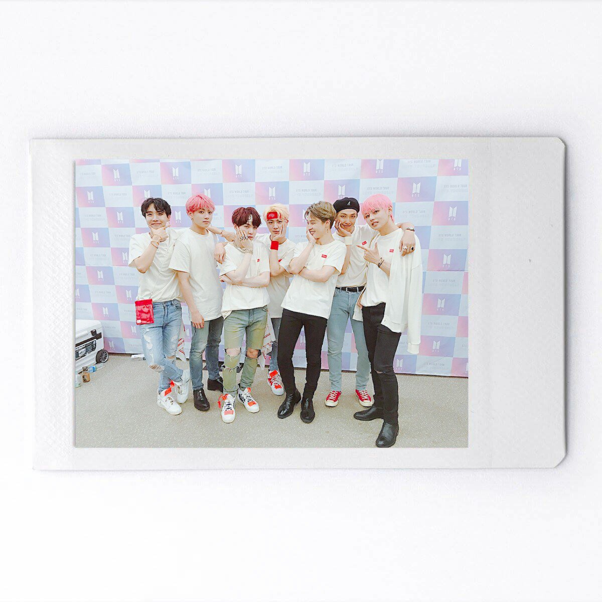 bangtaneditor's tweet photo. #BTS #BTSARMY https://t.co/Fav0IhSB13