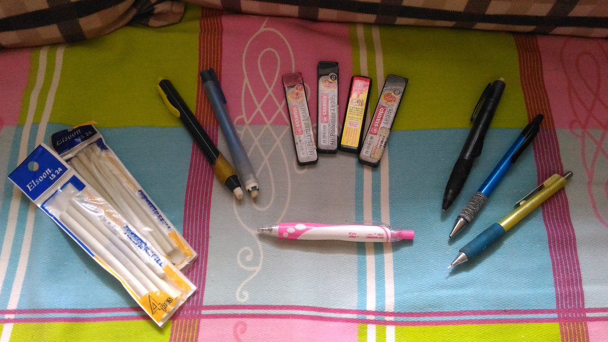 ELnaiseu's tweet photo. These brought so much memoirs to me. Huhu. I remember when the cause of raising flags was just to ask for a lead or borrow mech pen to the mates kasi naiwan. Hehez. Mech days! Super kamiss! π #ACEfeels #SOT #TPFCLA #CBBA #throwback #wheninHS https://t.co/ceMYF5XvBH