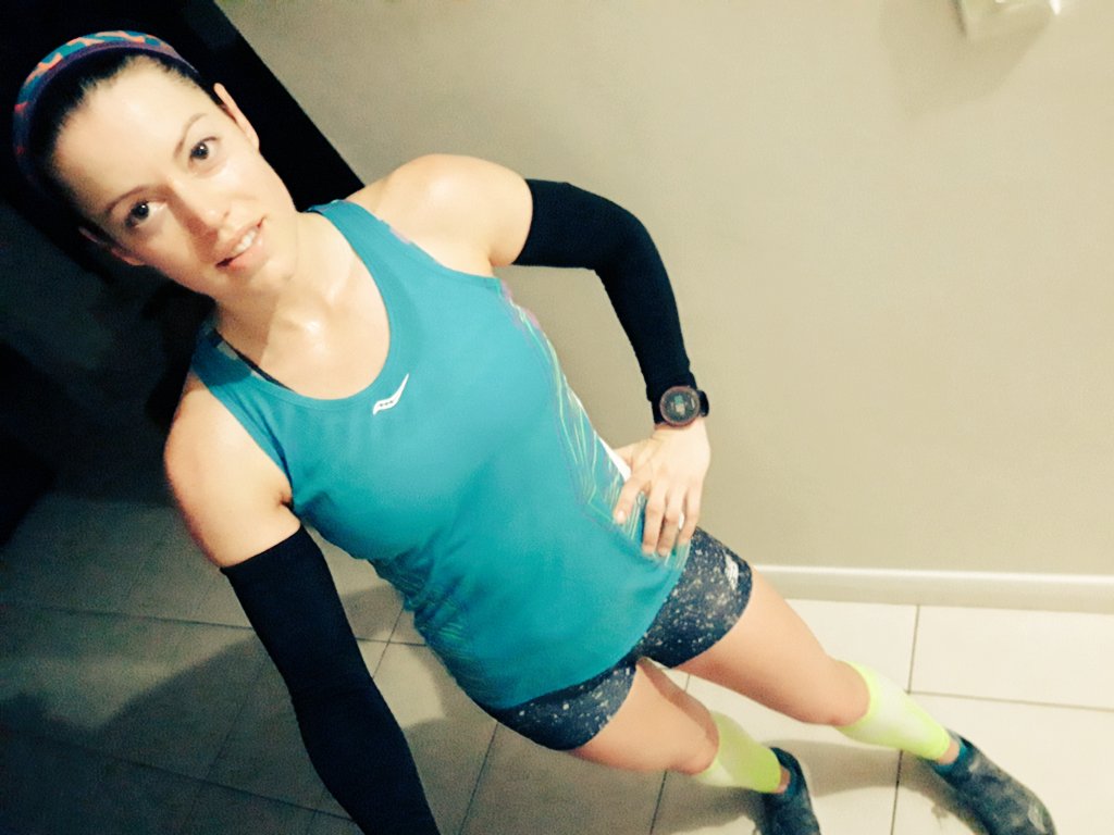 foxyrunner21's tweet photo. Great #MondayMotivaton kicking off with an early morning #10km #run along the lagoon and in the #rain testing out my new @FalkeSA #calve sleeves which felt nice and comfy! @RunnerBliss #halfmarathontraining #HalfMarathon #runnerbliss #runnergirl #runerd #Running #Runtastic https://t.co/ujQeHlsn0F
