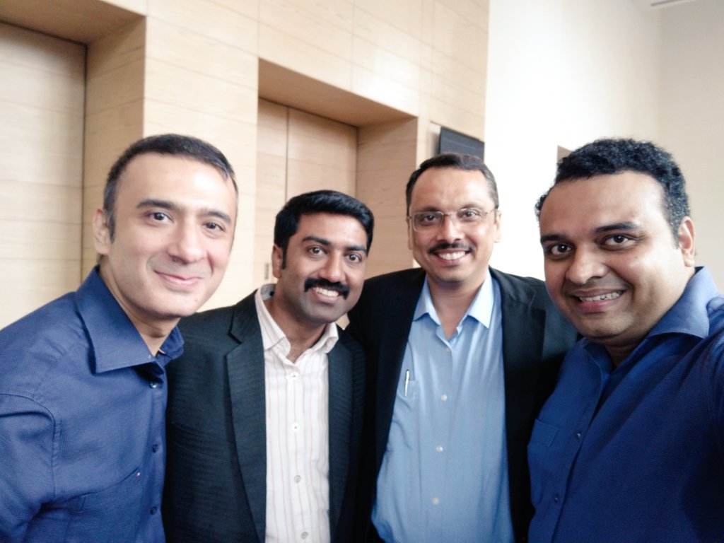 pathak_anay's tweet photo. Good to catch up with great minds. @prembajaj @marshalmanoj @mishrasourabh01 #DellEMCTechnologySummit @DellEMCProtect @mikemeyerphilly @VMBrandon https://t.co/KWN7laolc3