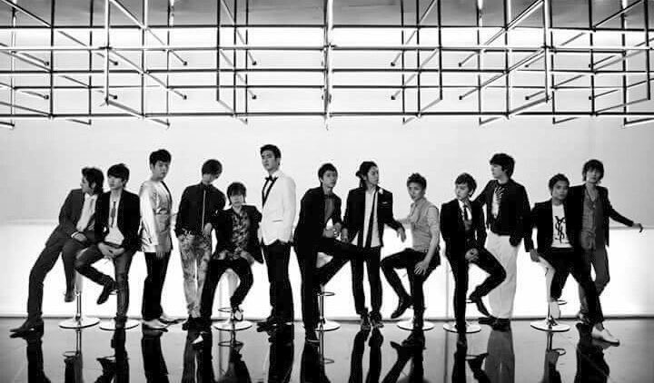 TaAeiiz's tweet photo. ที่บ้านของผมมีรูปเม็มเบอร์ทั้ง13คนอยู่ที่หน้าทีวี เมื่อไม่นานมานี้ผมได้ดูรายการ Infinity Challenge ที่ H.O.T. มารวมตัวกัน แล้วสายตาผมก็เหลือบไปมองรูปนั้น ความหวังที่ว่าเมื่อเวลาผ่านไป เราจะได้มายืนอยู่บนเวที13คนด้วยกันสักครั้ง - อีทึก
(cr. Choimasii) https://t.co/LDgQUUg1ZS