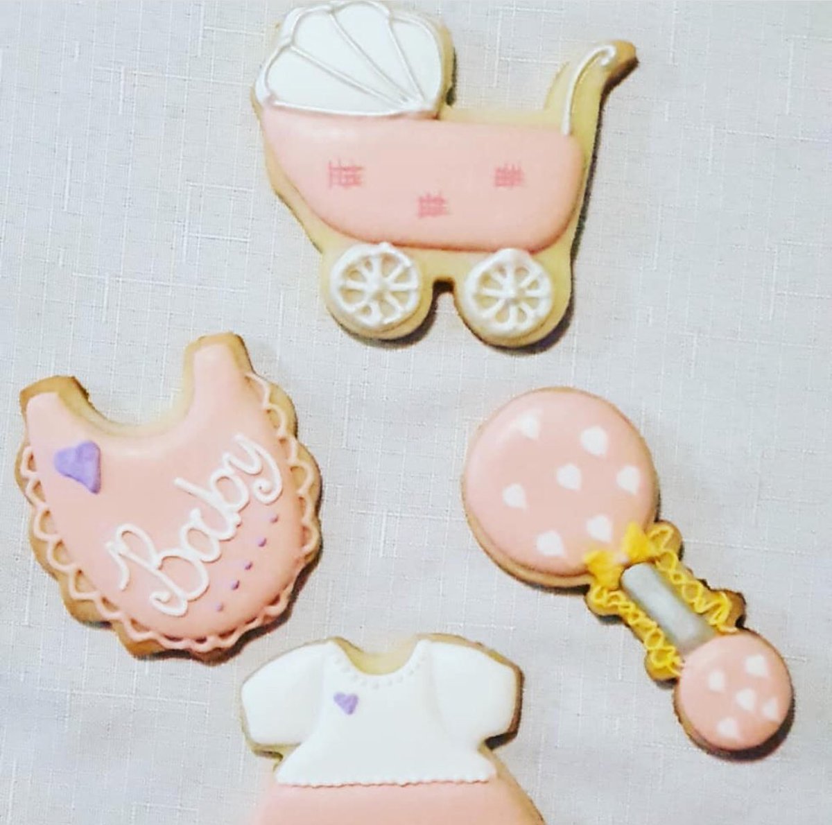 ScottMenteith's tweet photo. https://t.co/2VrjDD9XPF #smallbusiness #local #babyshower #girl #BabyGirl #cookies #Brisbane #business #sweet #yummy #delicious #homeMade #australia https://t.co/iPwYBekdr6