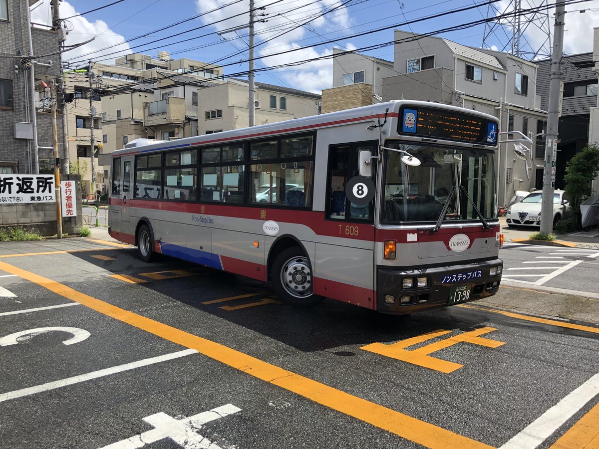 CEDRICY31_tobu8's tweet photo. 皆様猛暑の中いかがお過ごしで？
今年も続々と転属や除籍が進みますね、
残念でならないですね。
#T607
#T609
#M323
#M742
#東急バス
#東急トランセ
#弦巻営業所
#目黒営業所 https://t.co/dbXHVmlkEg